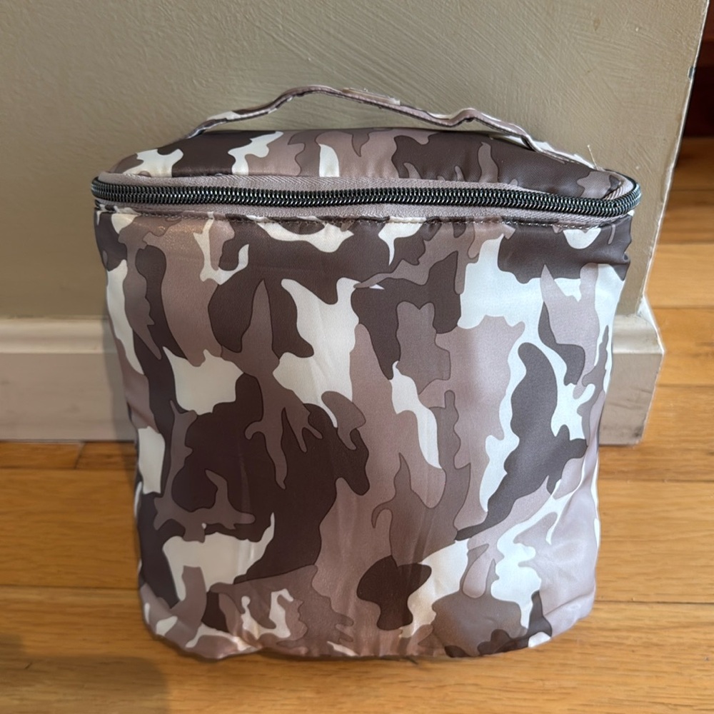 Lug Dolly Cosmetic Case in camo NEW